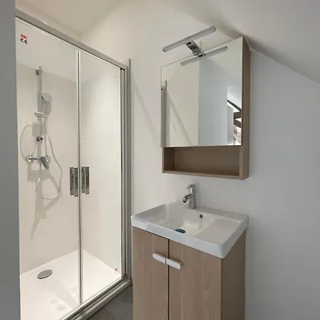 Casa de Férias Maison Spacieuse 12pers Et 4 Sdb - Confort - Parking Gratuit *